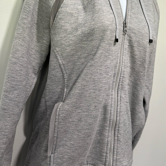 Zip up hoodie - Picture 2 of 10